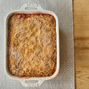 Simple, Seasonal, Scrumptious Rhubarb Crumble